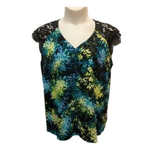 CITY STREETS 3X Lace Sleeves Top Blouse Shirt V Neck EXCELLENT USED CONDITION